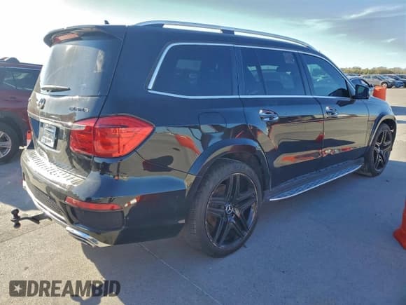 ✅ 2014 Mercedes-Benz GL 550 • VIN: 4JGDF7DE5EA350171 • Lot: 92241225. Listed on Copart with 115,625 mi. Free auction sales archive from the USA and detailed vehicle history report at DreamBid. Image 3.