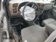 ✅ 2003 Chevrolet S-10 LS • VIN: 1GCCS14H838112838 • Лот: 85125934. Опубликован ранее на Copart с пробегом Не указан. Бесплатный доступ к архиву аукционных продаж из США и подробный отчёт об истории автомобиля на DreamBid. Изображение 8.