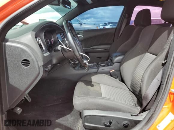 ✅ 2020 Dodge Charger GT • VIN: 2C3CDXHG7LH195949 • Lot: 86152355. Wystawiony na Copart z przebiegiem 89 736 mil. Bezpłatny archiwum sprzedaży aukcyjnych z USA i szczegółowy raport historii pojazdu na DreamBid. Zdjęcie 7.