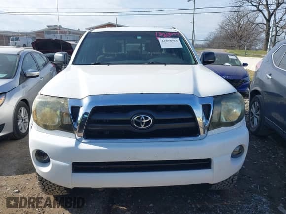 ✅ 2008 Toyota Tacoma PreRunner • VIN: 3TMJU62N88M062890 • Lot: 43896923. Listed on IAAI with 219,789 mi. Free auction sales archive from the USA and detailed vehicle history report at DreamBid. Image 6.
