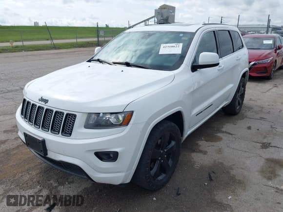 ✅ 2015 Jeep Grand Cherokee Laredo • VIN: 1C4RJFAG4FC924001 • Лот: 42310622. Опубликован ранее на IAAI с пробегом 100 845 миль. Бесплатный доступ к архиву аукционных продаж из США и подробный отчёт об истории автомобиля на DreamBid. Изображение 2.