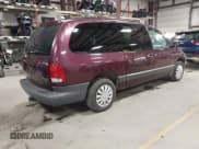 ✅ 2000 Chrysler Voyager SE • VIN: 2C4GJ44G0YR672491 • Lot: 43771741. Wystawiony na IAAI z przebiegiem 139 069 mil. Bezpłatny archiwum sprzedaży aukcyjnych z USA i szczegółowy raport historii pojazdu na DreamBid. Zdjęcie 4.