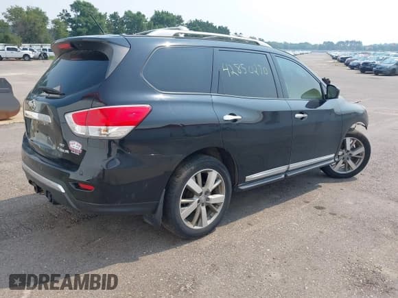 ✅ 2015 Nissan Pathfinder Platinum • VIN: 5N1AR2MM8FC720510 • Lot: 42850270. Listed on IAAI with Not provided. Free auction sales archive from the USA and detailed vehicle history report at DreamBid. Image 4.