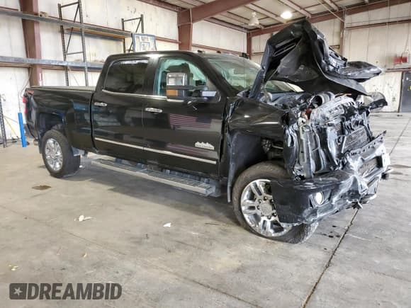 ✅ 2019 Chevrolet Silverado 2500HD High Country • VIN: 1GC1KUEY8KF226727 • Lot: 87443205. Listed on Copart with 93,271 mi. Free auction sales archive from the USA and detailed vehicle history report at DreamBid. Image 4.
