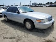 ✅ 2003 Ford Crown Victoria Standard • VIN: 2FAFP73W73X138578 • Lot: 65280395. Wystawiony na Copart z przebiegiem 131 245 mil. Bezpłatny archiwum sprzedaży aukcyjnych z USA i szczegółowy raport historii pojazdu na DreamBid. Zdjęcie 4.
