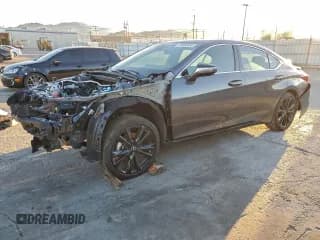 ✅ 2024 Lexus ES 350 F Sport • VIN: 58AJZ1B18RU160501 • Лот: 95560495. Опубликован ранее на Copart с пробегом 13 215 миль. Бесплатный доступ к архиву аукционных продаж из США и подробный отчёт об истории автомобиля на DreamBid. Изображение 1.