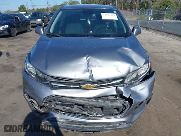 ✅ 2020 Chevrolet Trax LS • VIN: 3GNCJKSB2LL217102 • Lot: 43779995. Listed on IAAI with 22,515 mi. Free auction sales archive from the USA and detailed vehicle history report at DreamBid. Image 12.