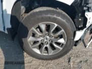 ✅ 2020 Chevrolet Silverado 1500 RST • VIN: 1GCUYEED5LZ191904 • Lot: 42800163. Wystawiony na IAAI z przebiegiem Nie podano. Bezpłatny archiwum sprzedaży aukcyjnych z USA i szczegółowy raport historii pojazdu na DreamBid. Zdjęcie 12.