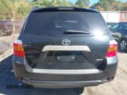 ✅ 2010 Toyota Highlander • VIN: 5TDBK3EH6AS025292 • Lot: 43415915. Wystawiony na IAAI z przebiegiem 189 746 mil. Bezpłatny archiwum sprzedaży aukcyjnych z USA i szczegółowy raport historii pojazdu na DreamBid. Zdjęcie 16.