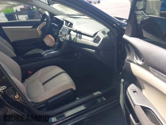 ✅ 2018 Honda Civic LX • VIN: 2HGFC2F54JH569237 • Lot: 43529414. Listed on IAAI with 82,546 mi. Free auction sales archive from the USA and detailed vehicle history report at DreamBid. Image 5.