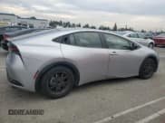 ✅ 2023 Toyota Prius XLE • VIN: JTDACAAU4P3002717 • Lot: 92677315. Wystawiony na Copart z przebiegiem 45 921 mil. Bezpłatny archiwum sprzedaży aukcyjnych z USA i szczegółowy raport historii pojazdu na DreamBid. Zdjęcie 3.