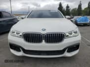 ✅ 2018 BMW 7 Series 750i • VIN: WBA7F0C53JGM24069 • Лот: 53515035. Опубликован ранее на Copart с пробегом 79 803 миль. Бесплатный доступ к архиву аукционных продаж из США и подробный отчёт об истории автомобиля на DreamBid. Изображение 5.