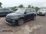 ✅ 2020 Kia Soul GT-Line Turbo • VIN: KNDJ53AF7L7090625 • Lot: 42752767. Listed on IAAI with 77,336 mi. Free auction sales archive from the USA and detailed vehicle history report at DreamBid. Image 2.