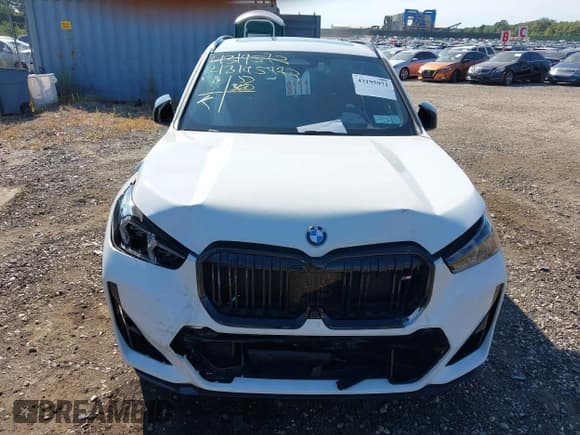 ✅ 2024 BMW X1 • VIN: WBX13EF06R5Y18108 • Lot: 43195972. Wystawiony na IAAI z przebiegiem 21 124 mil. Bezpłatny archiwum sprzedaży aukcyjnych z USA i szczegółowy raport historii pojazdu na DreamBid. Zdjęcie 12.
