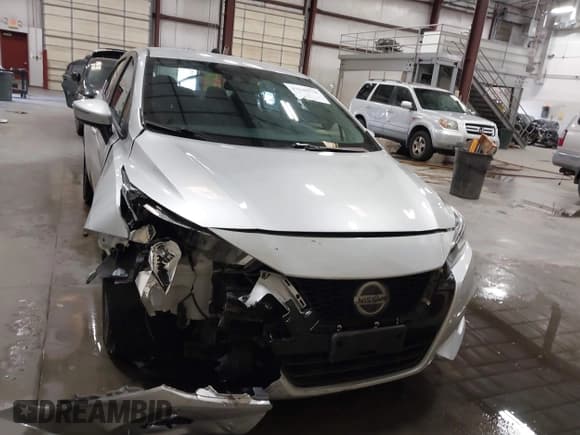 ✅ 2021 Nissan Versa SV • VIN: 3N1CN8EVXML868021 • Lot: 43240178. Wystawiony na IAAI z przebiegiem 77 112 mil. Bezpłatny archiwum sprzedaży aukcyjnych z USA i szczegółowy raport historii pojazdu na DreamBid. Zdjęcie 13.