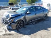 ✅ 2024 Nissan Sentra SV • VIN: 3N1AB8CV4RY313434 • Lot: 43421784. Wystawiony na IAAI z przebiegiem 34 988 mil. Bezpłatny archiwum sprzedaży aukcyjnych z USA i szczegółowy raport historii pojazdu na DreamBid. Zdjęcie 2.