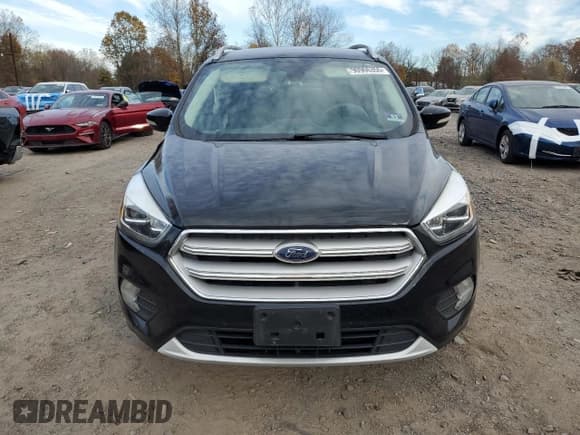 ✅ 2019 Ford Escape Titanium • VIN: 1FMCU0J95KUB74166 • Лот: 90966355. Опубликован ранее на Copart с пробегом 84 088 миль. Бесплатный доступ к архиву аукционных продаж из США и подробный отчёт об истории автомобиля на DreamBid. Изображение 5.
