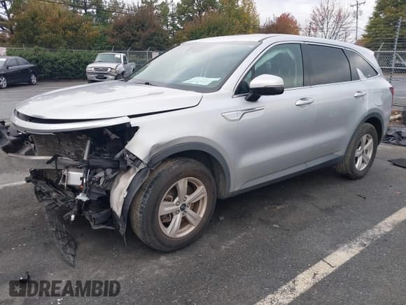 ✅ 2021 Kia Sorento LX • VIN: 5XYRG4LC0MG027618 • Лот: 43552353. Опубликован ранее на IAAI с пробегом 94 991 миль. Бесплатный доступ к архиву аукционных продаж из США и подробный отчёт об истории автомобиля на DreamBid. Изображение 2.