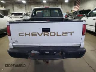 ✅ 1999 Chevrolet S-10 • VIN: 1GCCS1448X8133806 • Лот: 83705324. Опубликован ранее на Copart с пробегом Не указан. Бесплатный доступ к архиву аукционных продаж из США и подробный отчёт об истории автомобиля на DreamBid. Изображение 6.