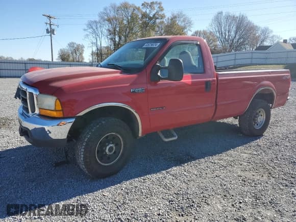 ✅ 2000 Ford F-250 XL • VIN: 1FTNF21F3YEB90135 • Lot: 83629824. Listed on Copart with 224,902 mi. Free auction sales archive from the USA and detailed vehicle history report at DreamBid. Image 1.