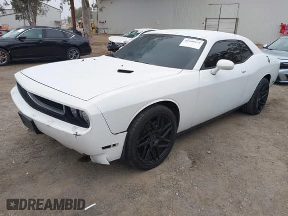 ✅ 2014 Dodge Challenger SXT • VIN: 2C3CDYAG6EH289999 • Lot: 41500473. Wystawiony na IAAI z przebiegiem 165 161 mil. Bezpłatny archiwum sprzedaży aukcyjnych z USA i szczegółowy raport historii pojazdu na DreamBid. Zdjęcie 2.