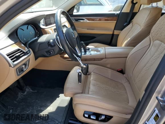 ✅ 2019 BMW 7 Series 740i xDrive • VIN: WBA7E4C50KGV70103 • Lot: 53019885. Listed on Copart with 66,862 mi. Free auction sales archive from the USA and detailed vehicle history report at DreamBid. Image 7.