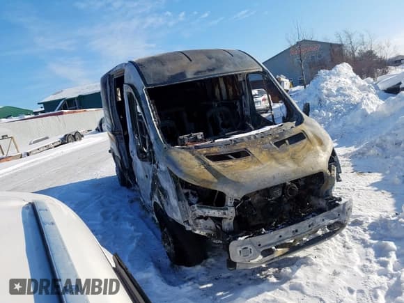 ✅ 2020 Ford Transit Cargo • VIN: 1FTBR2C87LKA67456 • Lot: 33544752. Listed on Copart with Not provided. Free auction sales archive from the USA and detailed vehicle history report at DreamBid. Image 1.