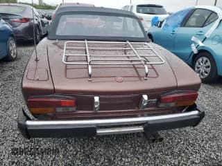 ✅ 1979 FIAT 124 Spider • VIN: 124CS20146682 • Лот: 73923954. Опубликован ранее на Copart с пробегом 83 258 миль. Бесплатный доступ к архиву аукционных продаж из США и подробный отчёт об истории автомобиля на DreamBid. Изображение 6.