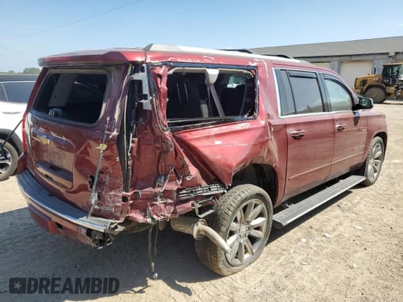 ✅ 2017 Chevrolet Suburban Premier • VIN: 1GNSKJKCXHR154519 • Lot: 65890234. Wystawiony na Copart z przebiegiem 148 955 mil. Bezpłatny archiwum sprzedaży aukcyjnych z USA i szczegółowy raport historii pojazdu na DreamBid. Zdjęcie 3.