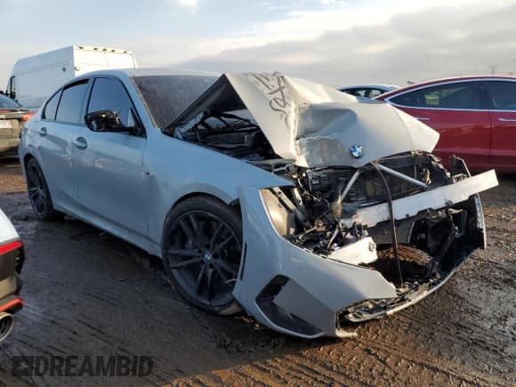 ✅ 2024 BMW 3 Series M340i xDrive • VIN: 3MW49FF08R8E53879 • Lot: 46680575. Wystawiony na Copart z przebiegiem 17 000 mil. Bezpłatny archiwum sprzedaży aukcyjnych z USA i szczegółowy raport historii pojazdu na DreamBid. Zdjęcie 4.