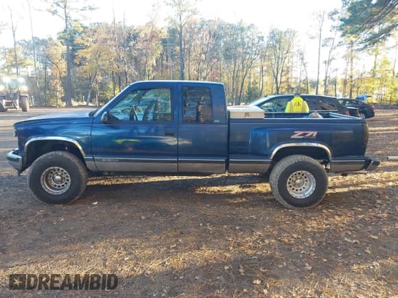 ✅ 1996 Chevrolet Silverado 1500 • VIN: 2GCEK19R2T1164298 • Лот: 43644368. Опубликован ранее на IAAI с пробегом 311 313 миль. Бесплатный доступ к архиву аукционных продаж из США и подробный отчёт об истории автомобиля на DreamBid. Изображение 14.