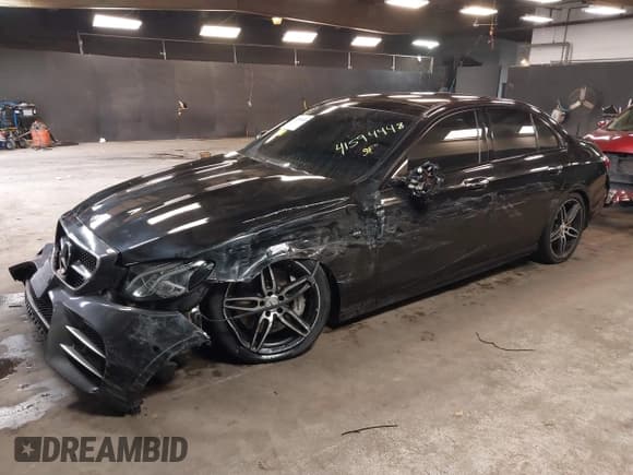 ✅ 2019 Mercedes-Benz E 53 AMG • VIN: WDDZF6BB6KA617963 • Lot: 41594448. Listed on IAAI with 86,359 mi. Free auction sales archive from the USA and detailed vehicle history report at DreamBid. Image 18.