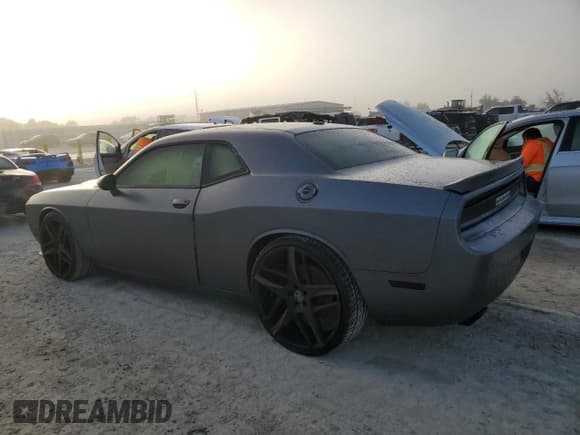 ✅ 2012 Dodge Challenger SRT-8 392 • VIN: 2C3CDYCJ5CH108526 • Lot: 76629354. Wystawiony na Copart z przebiegiem Nie podano. Bezpłatny archiwum sprzedaży aukcyjnych z USA i szczegółowy raport historii pojazdu na DreamBid. Zdjęcie 2.