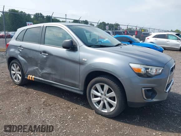 2013 Mitsubishi Outlander ES z VIN 4A4AR3AU8DE011083, wystawiony jako IAAI lot #43124485 z przebiegiem 90 264 mil mil oraz . Historia ofert i sprzedaży dostępna na DreamBid. Obrazek 1.