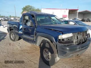 ✅ 2001 Chevrolet Silverado 2500HD LS • VIN: 1GCHK29U01E322768 • Lot: 41947990. Wystawiony na IAAI z przebiegiem 147 734 mil. Bezpłatny archiwum sprzedaży aukcyjnych z USA i szczegółowy raport historii pojazdu na DreamBid. Zdjęcie 1.