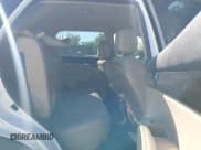 ✅ 2011 Kia Sorento EX • VIN: 5XYKUDA2XBG042855 • Lot: 43452892. Wystawiony na IAAI z przebiegiem 242 683 mil. Bezpłatny archiwum sprzedaży aukcyjnych z USA i szczegółowy raport historii pojazdu na DreamBid. Zdjęcie 8.