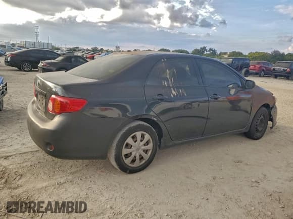 ✅ 2010 Toyota Corolla LE • VIN: JTDBU4EE8AJ080913 • Lot: 94343895. Wystawiony na Copart z przebiegiem 296 712 mil. Bezpłatny archiwum sprzedaży aukcyjnych z USA i szczegółowy raport historii pojazdu na DreamBid. Zdjęcie 3.