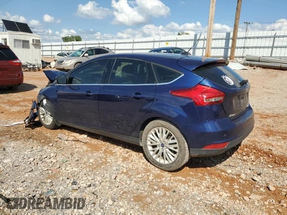✅ 2017 Ford Focus Titanium • VIN: 1FADP3N29HL342166 • Lot: 70855945. Wystawiony na Copart z przebiegiem 41 122 mil. Bezpłatny archiwum sprzedaży aukcyjnych z USA i szczegółowy raport historii pojazdu na DreamBid. Zdjęcie 2.
