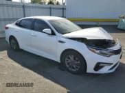 ✅ 2020 Kia Optima LX • VIN: 5XXGT4L36LG433280 • Lot: 52545835. Wystawiony na Copart z przebiegiem 81 341 mil. Bezpłatny archiwum sprzedaży aukcyjnych z USA i szczegółowy raport historii pojazdu na DreamBid. Zdjęcie 4.