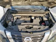 ✅ 2018 Nissan Pathfinder S • VIN: 5N1DR2MM5JC655699 • Lot: 92647835. Wystawiony na Copart z przebiegiem 182 576 mil. Bezpłatny archiwum sprzedaży aukcyjnych z USA i szczegółowy raport historii pojazdu na DreamBid. Zdjęcie 12.