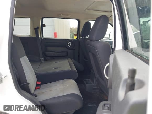 ✅ 2007 Dodge Nitro SXT • VIN: 1D8GT28K17W595652 • Lot: 43559473. Wystawiony na IAAI z przebiegiem 186 914 mil. Bezpłatny archiwum sprzedaży aukcyjnych z USA i szczegółowy raport historii pojazdu na DreamBid. Zdjęcie 8.