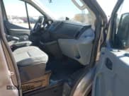 ✅ 2015 Ford Transit XL • VIN: 1FMZK1YM5FKA75770 • Lot: 41814452. Wystawiony na IAAI z przebiegiem 69 769 mil. Bezpłatny archiwum sprzedaży aukcyjnych z USA i szczegółowy raport historii pojazdu na DreamBid. Zdjęcie 5.