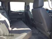 ✅ 2023 Chevrolet Silverado 1500 LT Trail Boss • VIN: 3GCUDFED3PG197885 • Lot: 41733427. Wystawiony na IAAI z przebiegiem 64 911 mil. Bezpłatny archiwum sprzedaży aukcyjnych z USA i szczegółowy raport historii pojazdu na DreamBid. Zdjęcie 8.