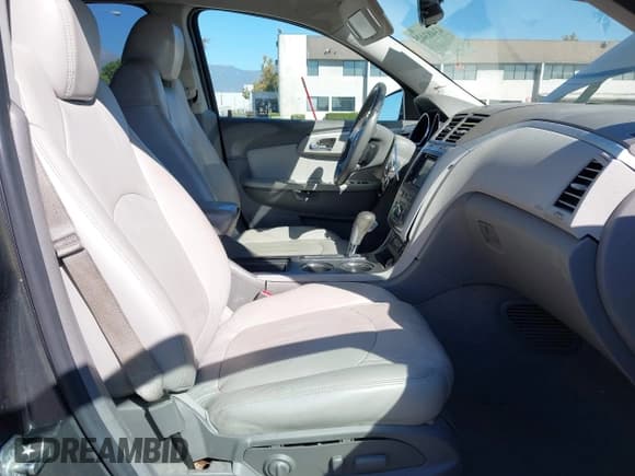 ✅ 2011 Chevrolet Traverse 2LT • VIN: 1GNKVJED2BJ294596 • Лот: 43483425. Опубликован ранее на IAAI с пробегом 196 155 миль. Бесплатный доступ к архиву аукционных продаж из США и подробный отчёт об истории автомобиля на DreamBid. Изображение 5.