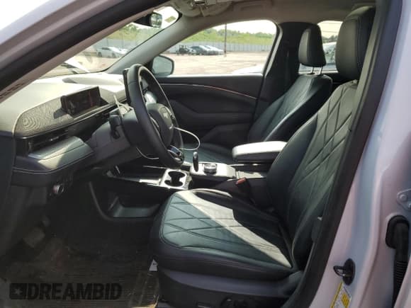 ✅ 2022 Ford Mustang Mach-E California Route 1 • VIN: 3FMTK2SU6NMA28341 • Lot: 59060515. Listed on Copart with 27,100 mi. Free auction sales archive from the USA and detailed vehicle history report at DreamBid. Image 7.