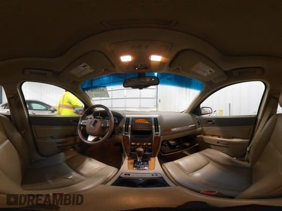 ✅ 2008 Cadillac STS RWD • VIN: 1G6DW67VX80125610 • Лот: 42280815. Опубликован ранее на IAAI с пробегом 207 192 миль. Бесплатный доступ к архиву аукционных продаж из США и подробный отчёт об истории автомобиля на DreamBid. Изображение 19.