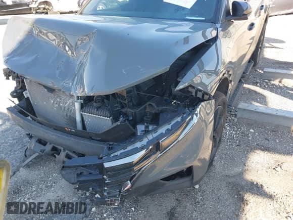 2024 Hyundai Santa Cruz Night Edition с VIN 5NTJCDDF4RH117762, выставлен на аукционе IAAI как лот 40815377 с пробегом 9 839 миль миль и . История ставок и продаж доступна на DreamBid. Изображение 17.