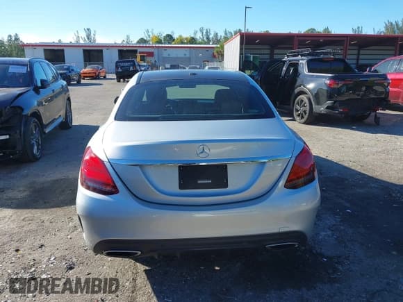 ✅ 2019 Mercedes-Benz C 300 • VIN: WDDWF8DB8KR503542 • Lot: 43684268. Listed on IAAI with 57,640 mi. Free auction sales archive from the USA and detailed vehicle history report at DreamBid. Image 16.