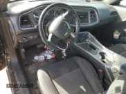 ✅ 2019 Dodge Challenger SXT • VIN: 2C3CDZAG8KH557498 • Lot: 42849633. Wystawiony na Copart z przebiegiem 41 583 mil. Bezpłatny archiwum sprzedaży aukcyjnych z USA i szczegółowy raport historii pojazdu na DreamBid. Zdjęcie 8.