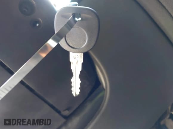 ✅ 2011 Cadillac CTS • VIN: 1G6DC5EY3B0136567 • Lot: 43008701. Wystawiony na IAAI z przebiegiem 160 799 mil. Bezpłatny archiwum sprzedaży aukcyjnych z USA i szczegółowy raport historii pojazdu na DreamBid. Zdjęcie 11.